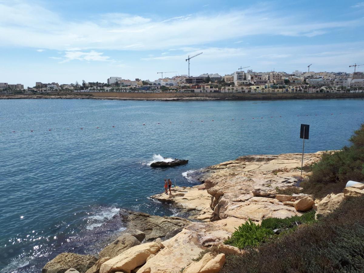 Ocean View, Apartment 1 Marsaskala Buitenkant foto